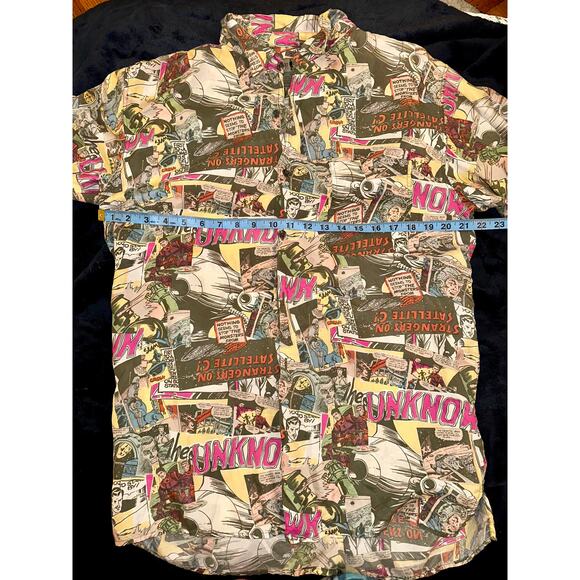 80's UNISEX SILK COMIC SHIRT 1953 JOHN BELACASTRO STRANGERS ON SATELLITE C - Picture 4 of 8